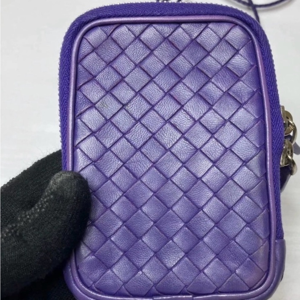 Authentic Bottega Veneta, rare style, Purple Intrecciato Leather Mini Pouch.EUC